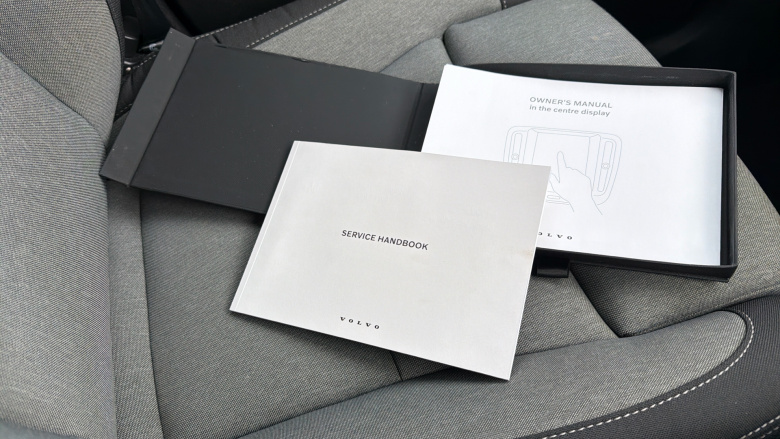 Volvo XC40 2.0 B3P Plus Dark 5dr Auto Petrol Estate